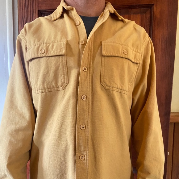 Button up - Picture 1 of 3